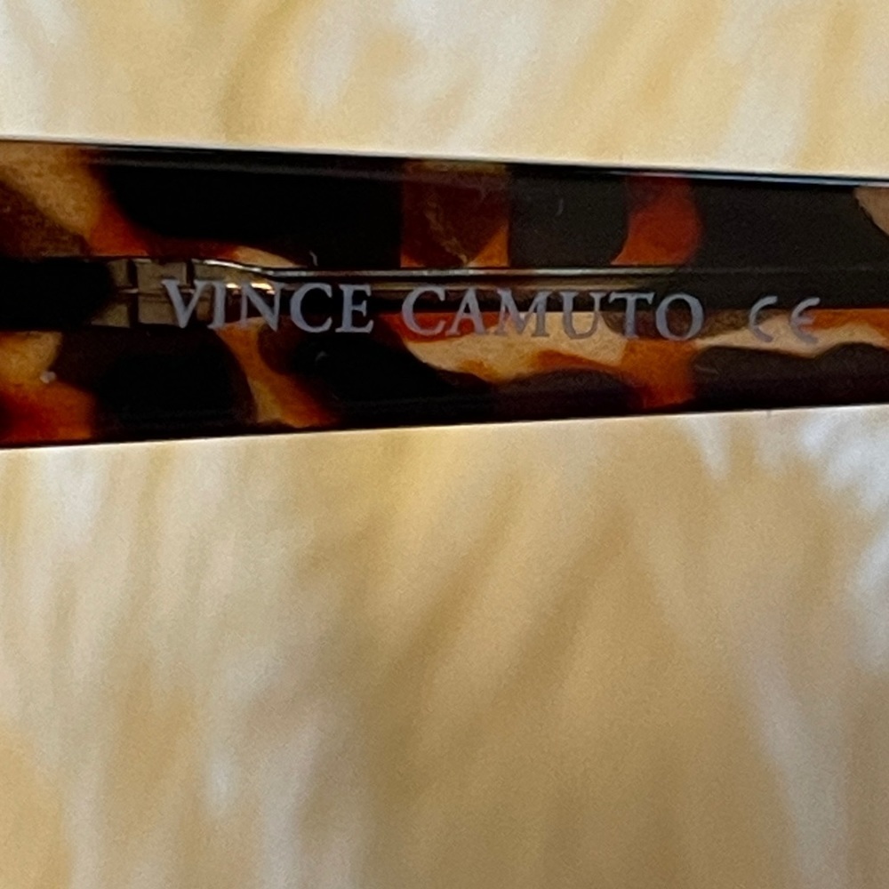 VINCE CAMUTO Cat-Eye Sunglasses in Faux Tortoiseshell VC899 - Picture 5 of 12